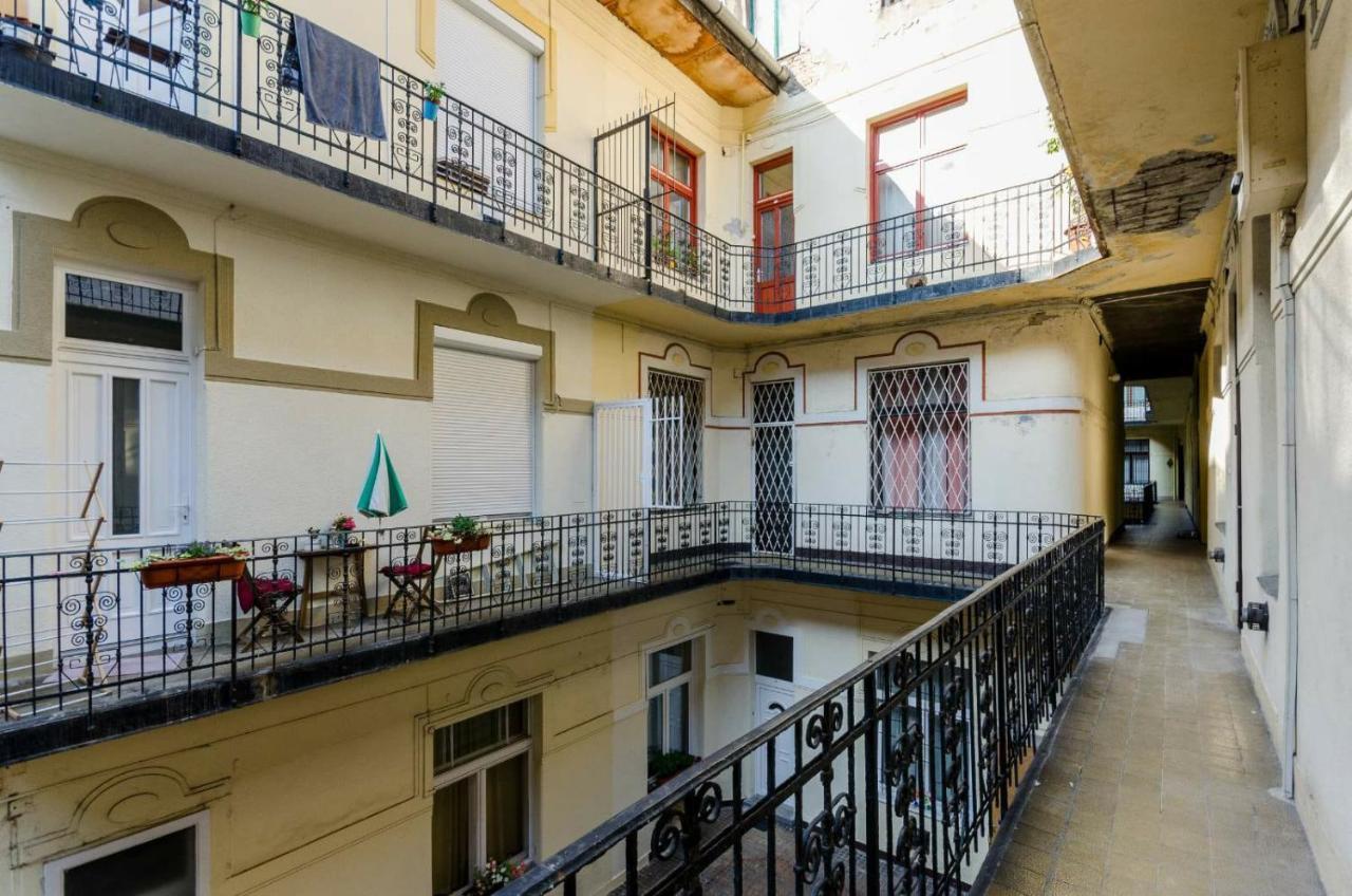 Quiet Cozy Apartment In Party Street E1 Budapest Exterior photo