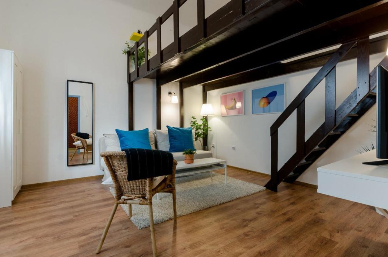 Quiet Cozy Apartment In Party Street E1 Budapest Exterior photo