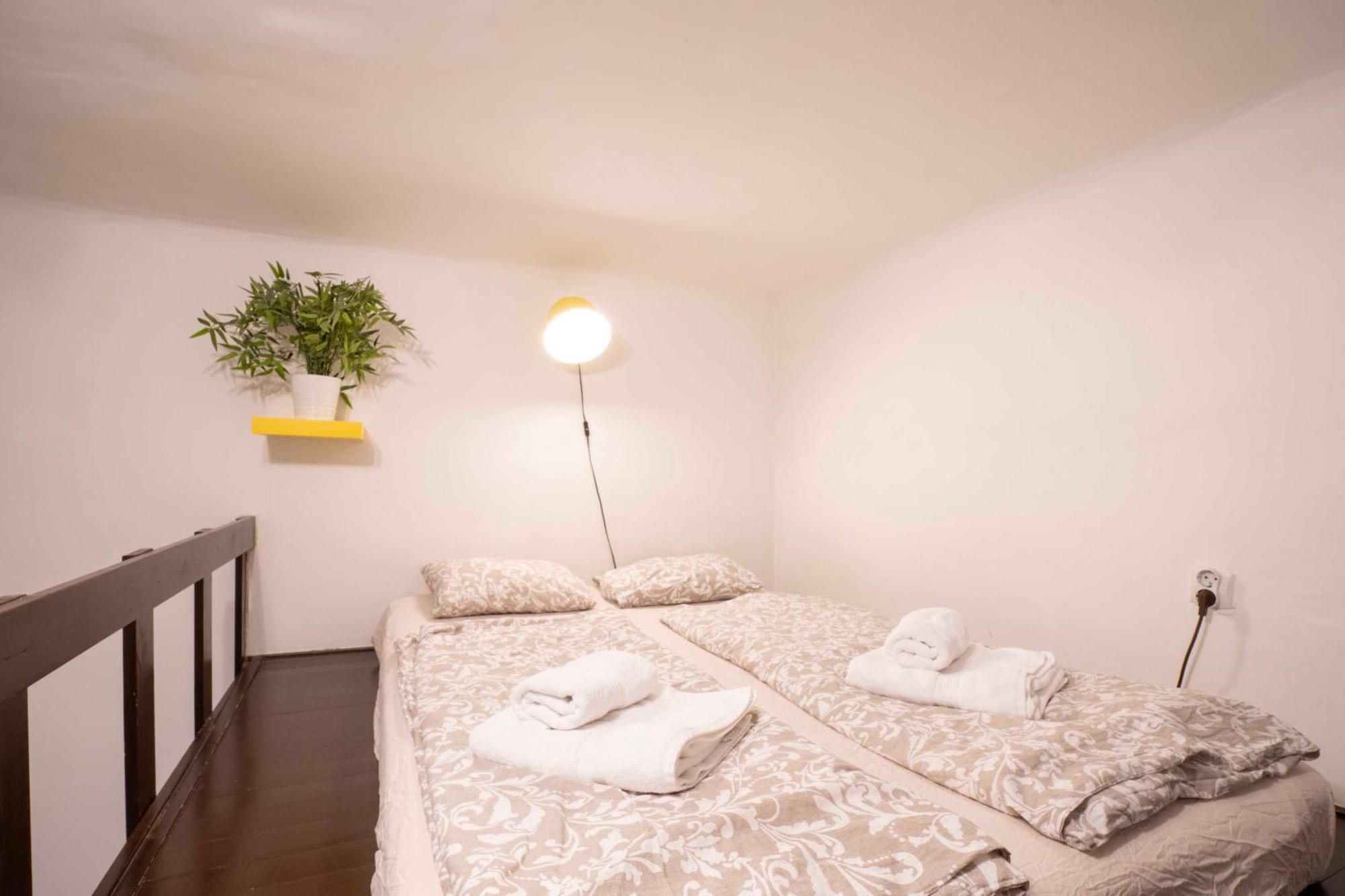 Quiet Cozy Apartment In Party Street E1 Budapest Exterior photo