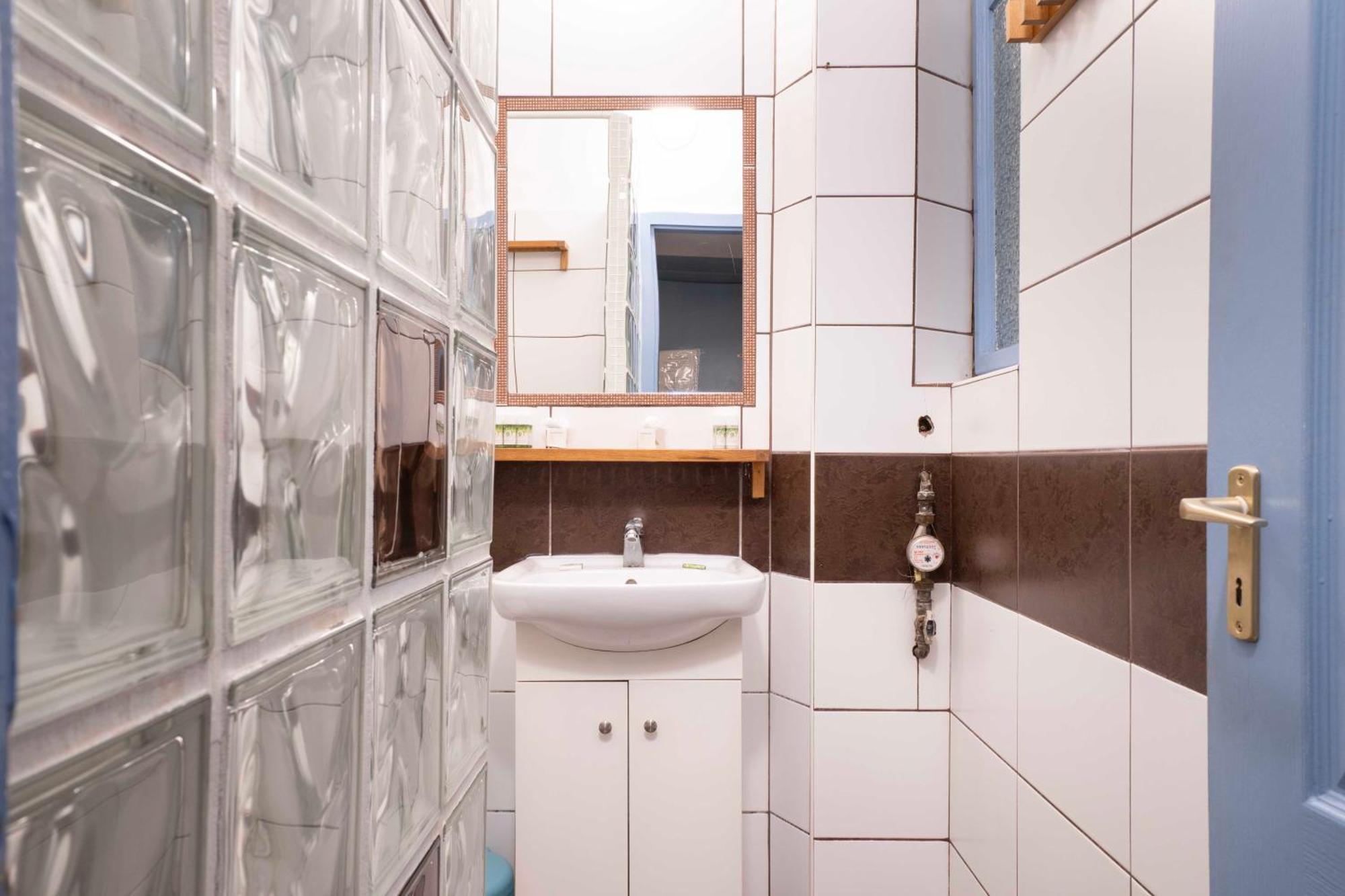 Quiet Cozy Apartment In Party Street E1 Budapest Exterior photo